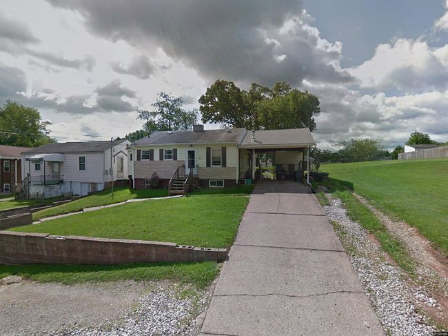 Image of 809 Edgelawn St