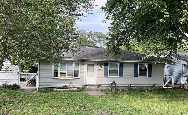 Photo of 804 Raymond Rd, Charlottesville, VA