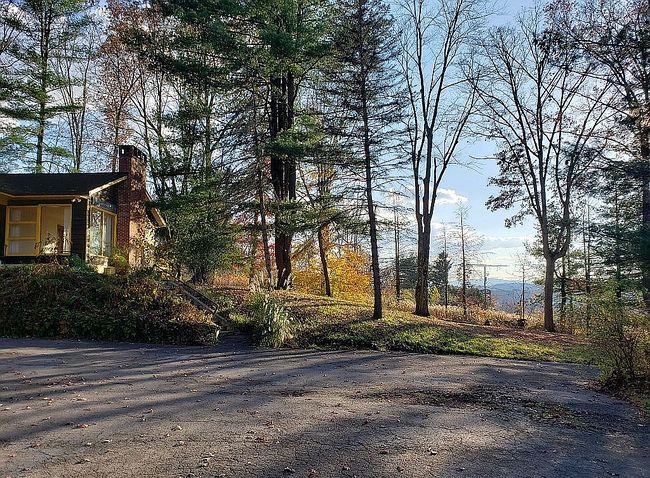 Photo of 1091 Amelia Ave, Altoona, PA