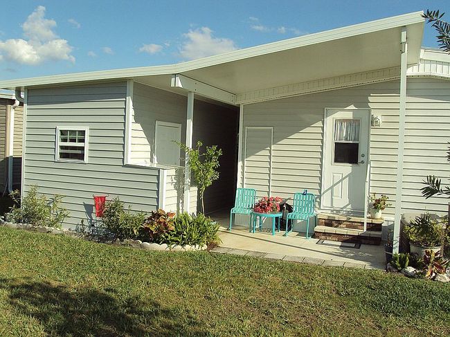 Image of 735 Fairmount Dr