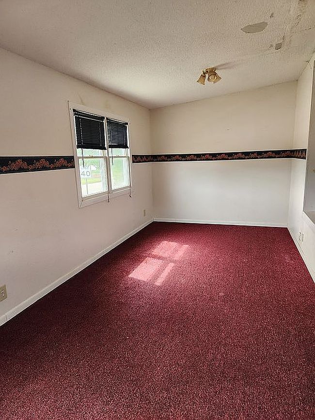 Photo of 211 S Front St, Greeley, IA