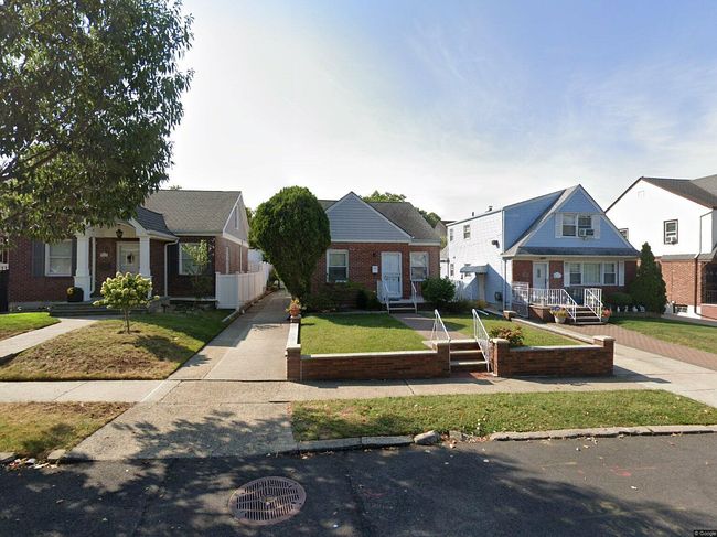 16316 25th Ave, Flushing, NY