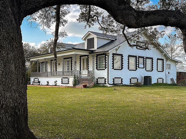 Image of 4455 Louisiana #24