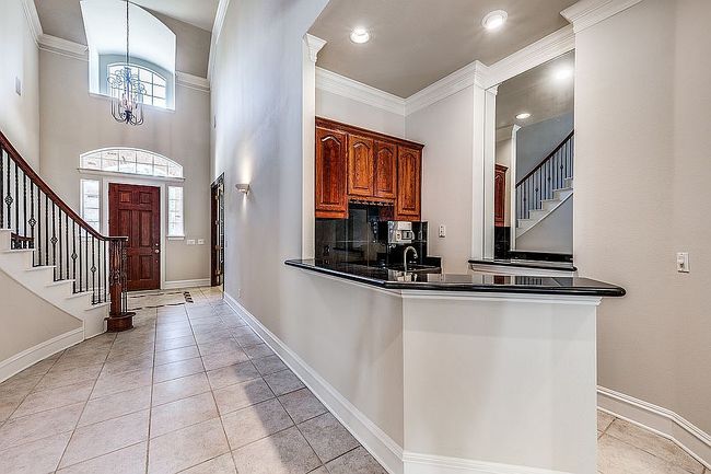 Additional photo 3 of property located at 6412 Willow Creek Dr