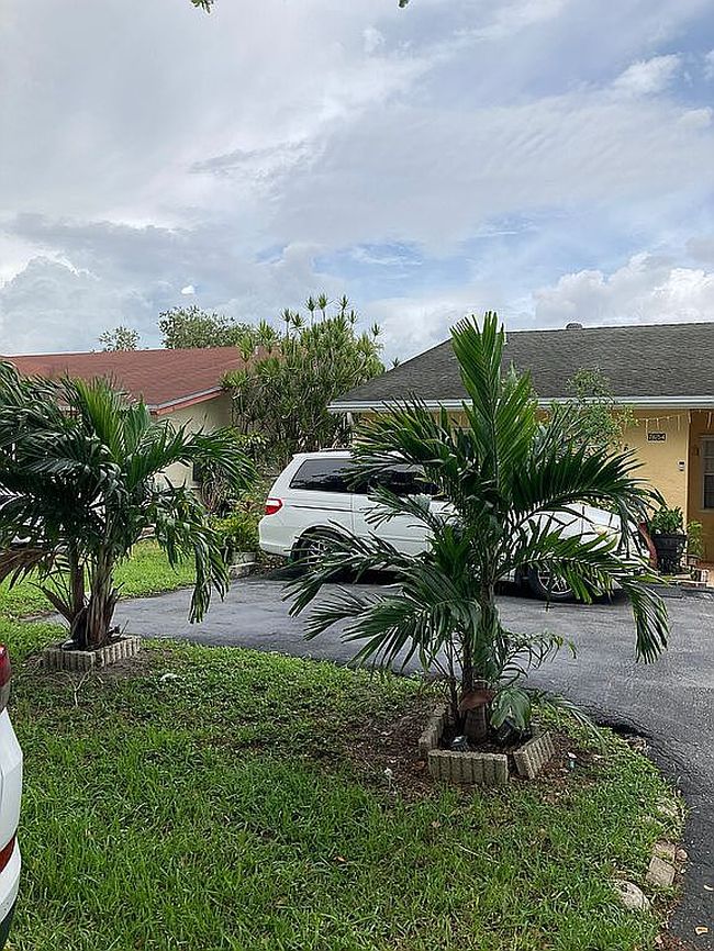 Photo of 7652 Nw 73rd Ter, Tamarac, FL
