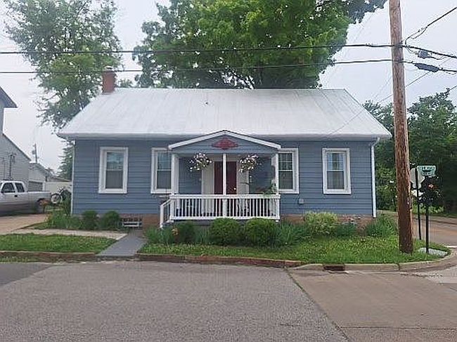 Photo of 203 S Metter Ave, Columbia, IL