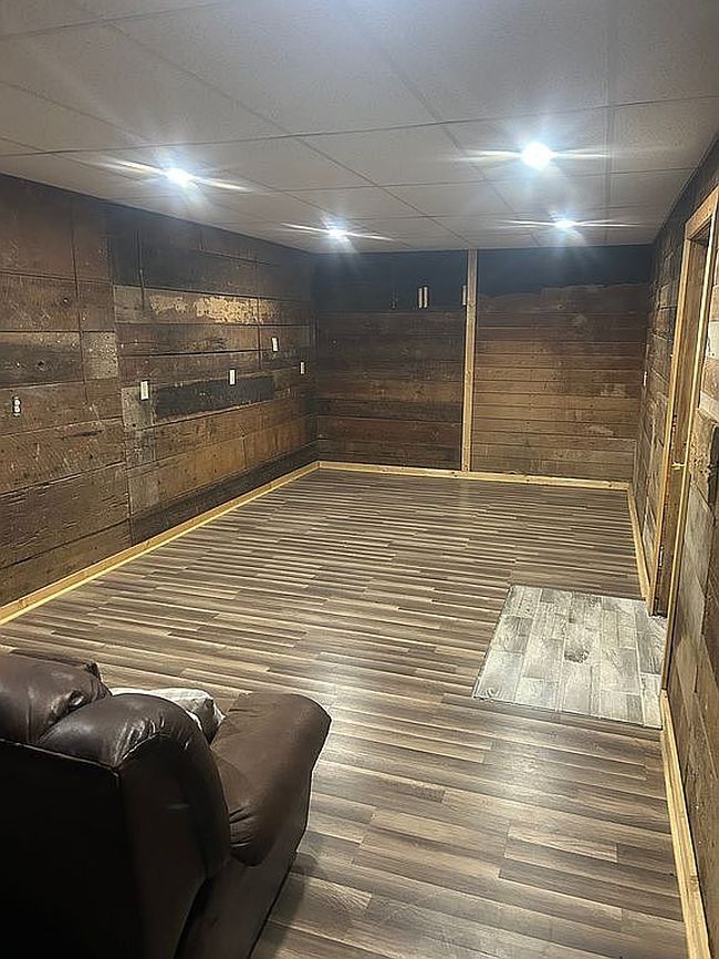 Additional photo 2 of property located at 600 W Commercial St