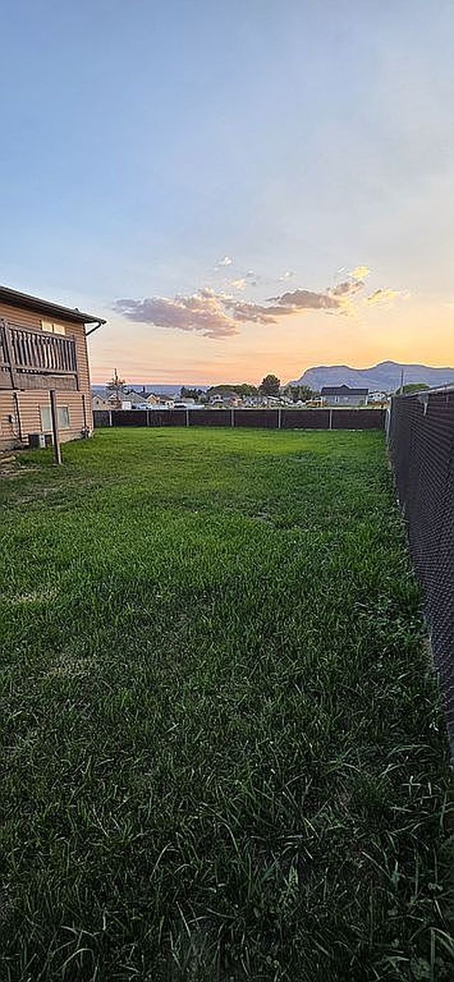 Photo of 311 E 200 S, Huntington, UT