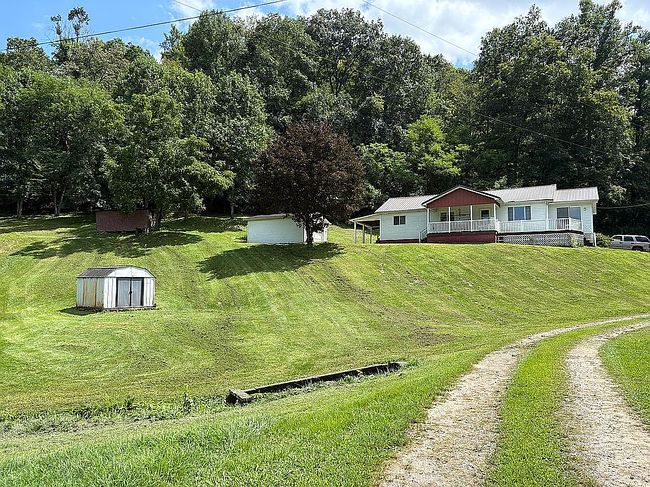 Photo of 347 King Dr, Leon, WV