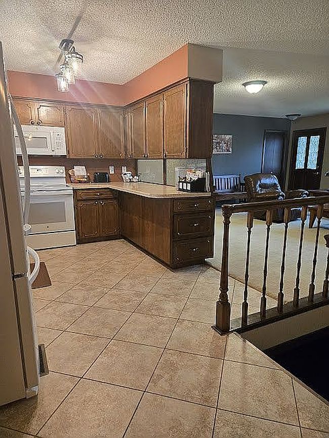 Photo of 810 Westwood Ave, Larimore, ND