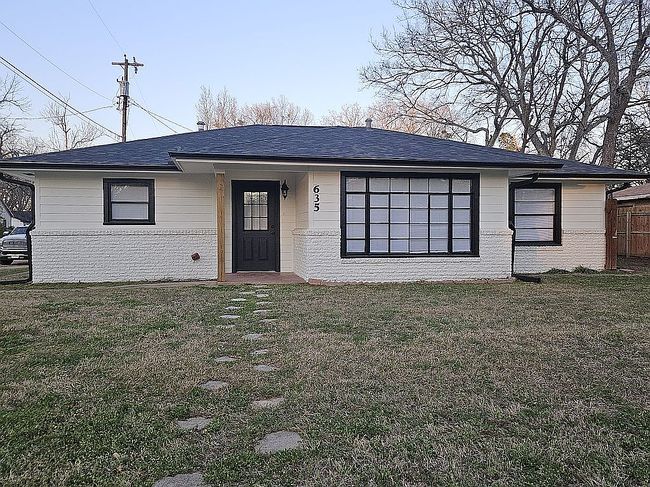 Image of 635 W Sabine St