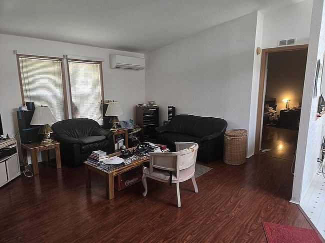 Image of 936 Honey Do St