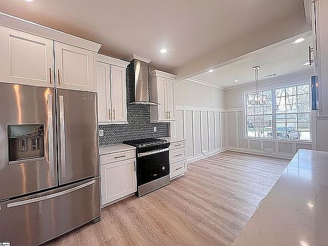 Photo of 22 Heather Stone Ct, Simpsonville, SC