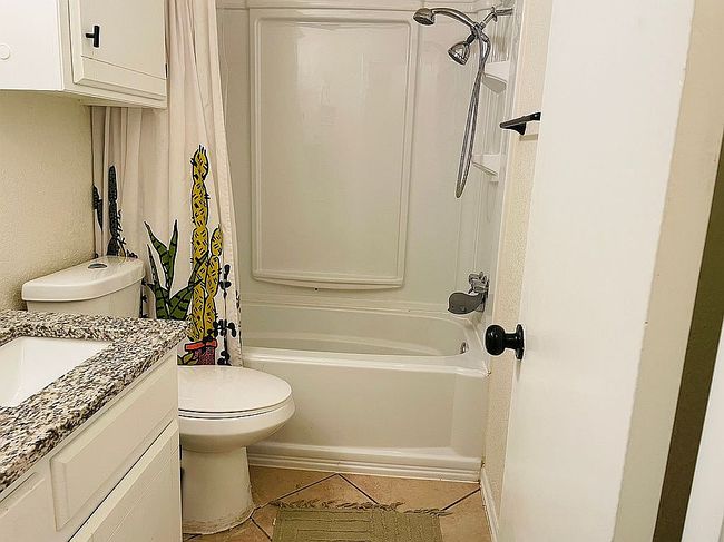 Additional photo 3 of property located at 622 Sw 60th St