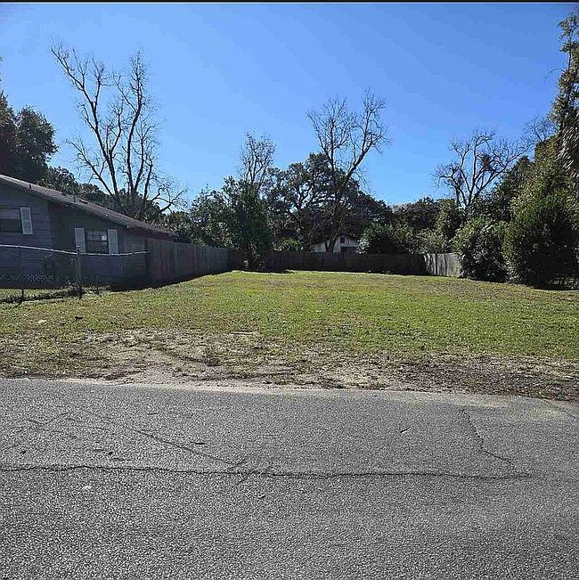 Image of 1503 W Lakeview Ave