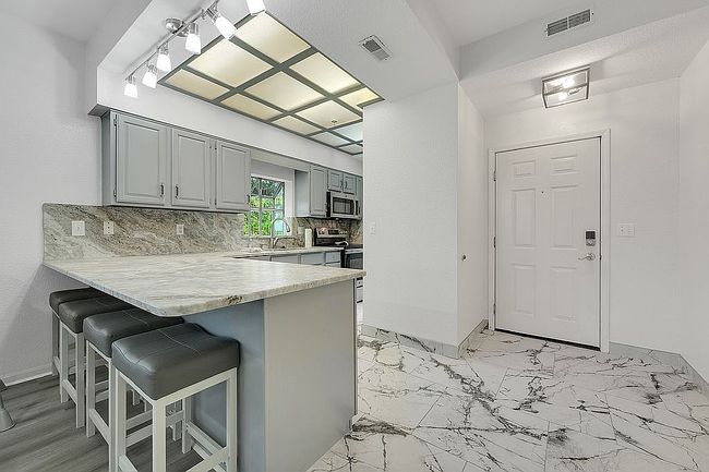 Preview of property located at 1031 Golf Dr #3