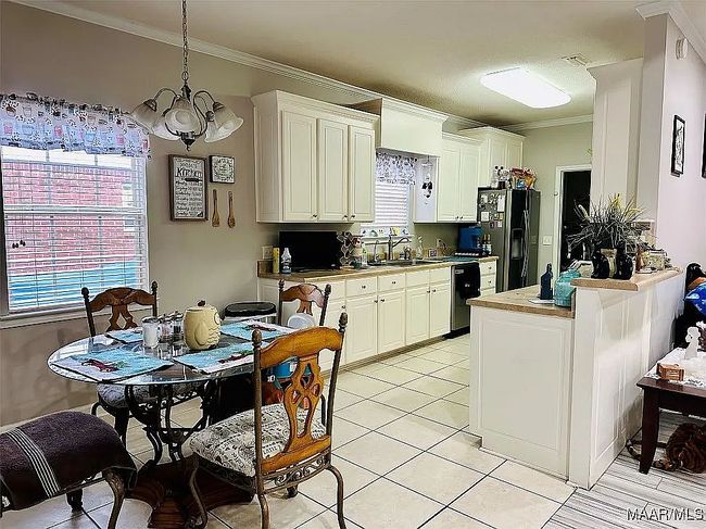 Image of 606 Frankfort Dr