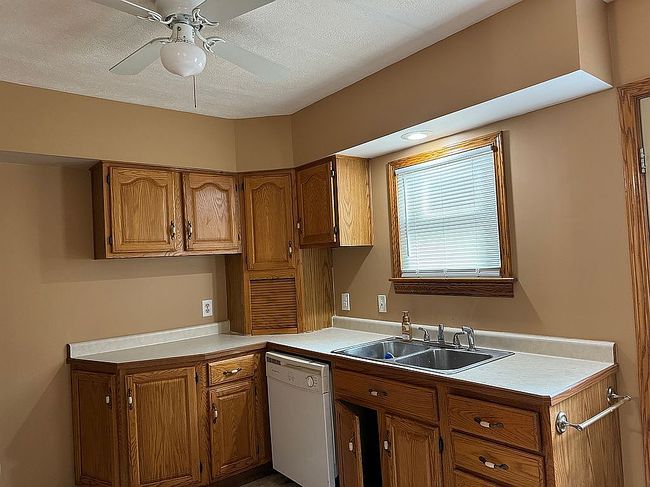 Photo of 27 Higley Ave, Niles, OH