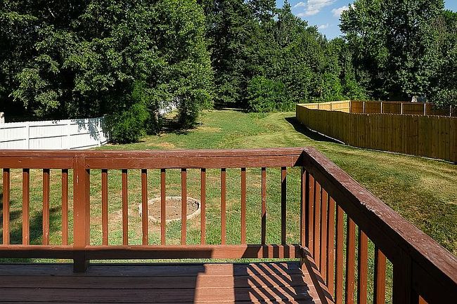 Additional photo 3 of property located at 2564 Hickoryvale Dr