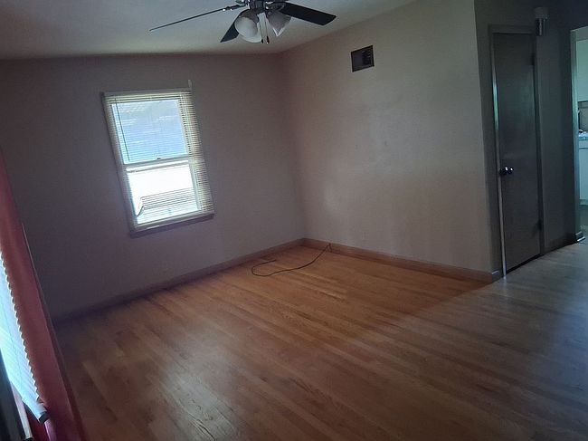 Additional photo 3 of property located at 5125 Greenwood St