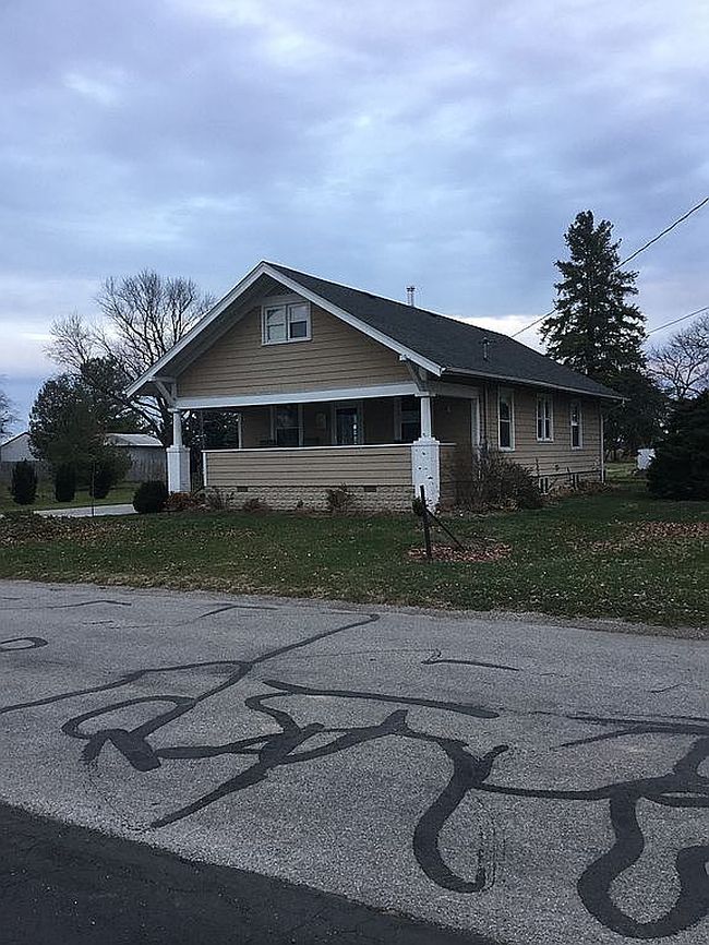 Image of 1011 S Bringhurst Rd