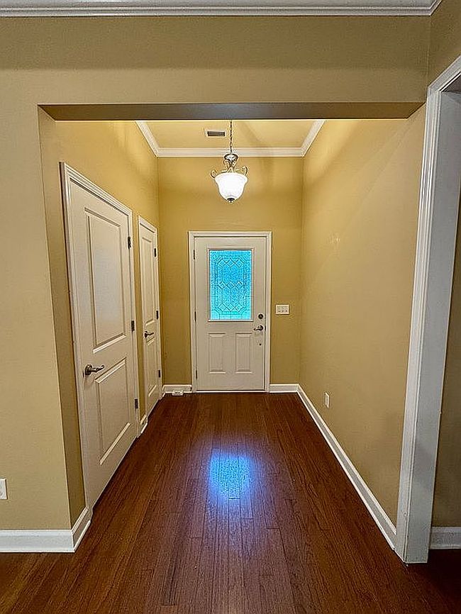 Image of 103 Petersburg Ct