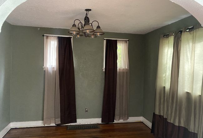 Additional photo 2 of property located at 525 James St