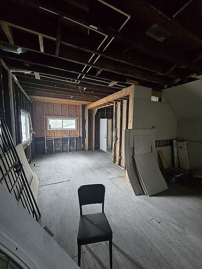 Image of 624 Dickson Ave