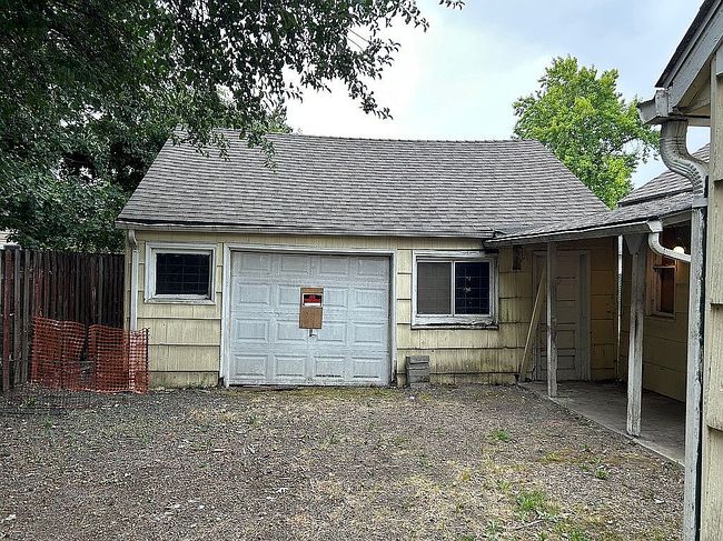 Photo of 2005 Jefferson St Se, Albany, OR