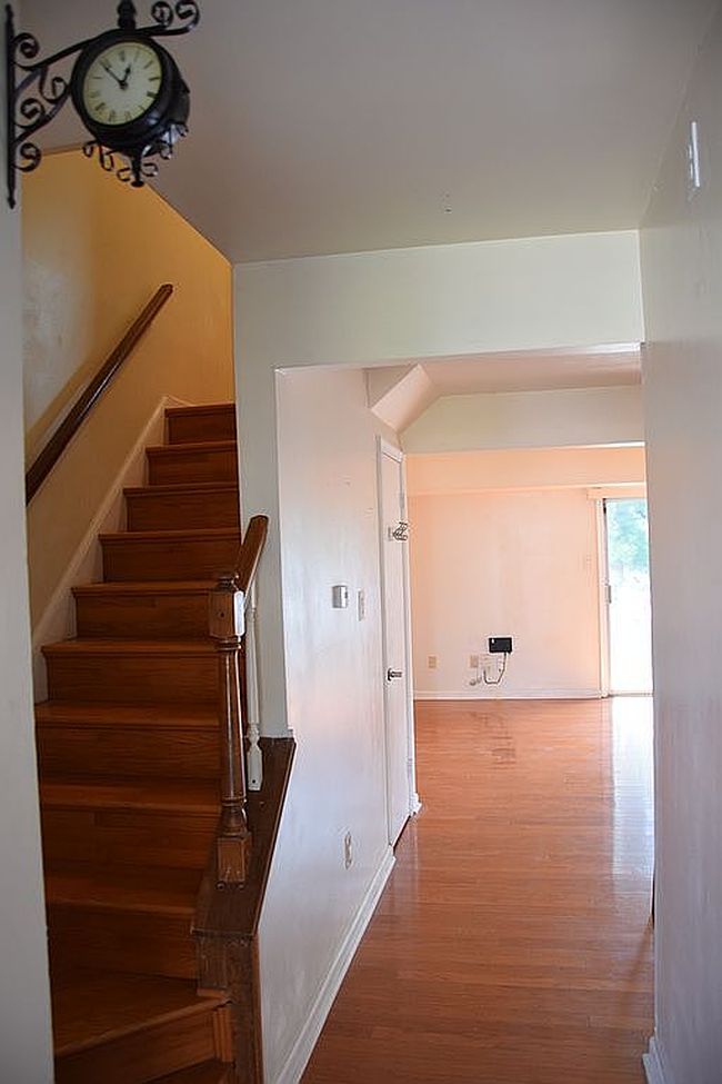 Photo of 6149 Strasburg Dr, Centreville, VA