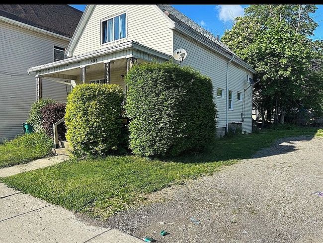 Image of 995 Tonawanda St