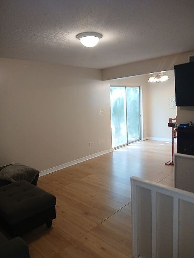 Additional photo 2 of property located at 7880 Sharon Dr