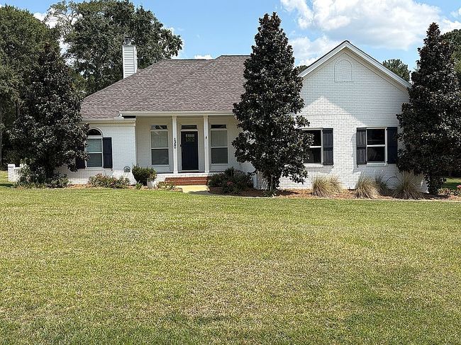 Photo of 1382 Lake Front Dr