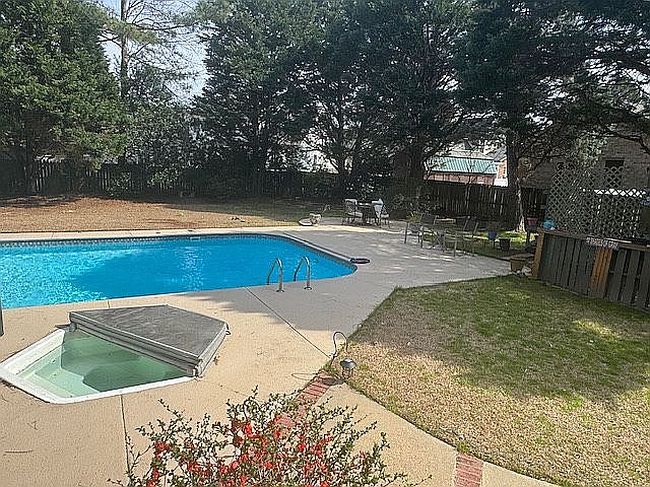 Image of 3403 Foxwood Ln