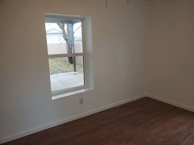 Additional photo 2 of property located at 206 S Shawnee Ave