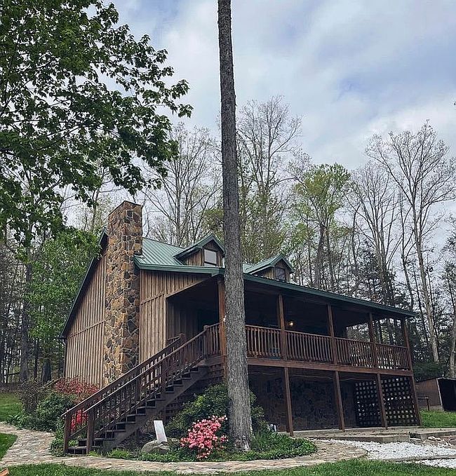 159 Lakewood Dr, Mount Nebo, WV