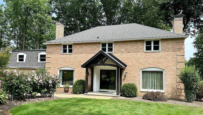 Photo of 8729 Lake Forest Trl, Chagrin Falls, OH