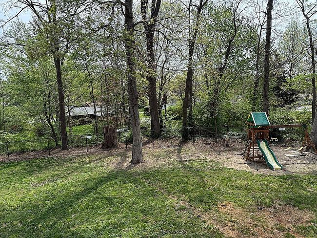 Image of 231 Oakwood Dr