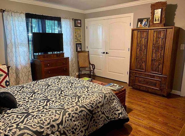 Photo of 379 Oakland Rd, Clarksville, TN