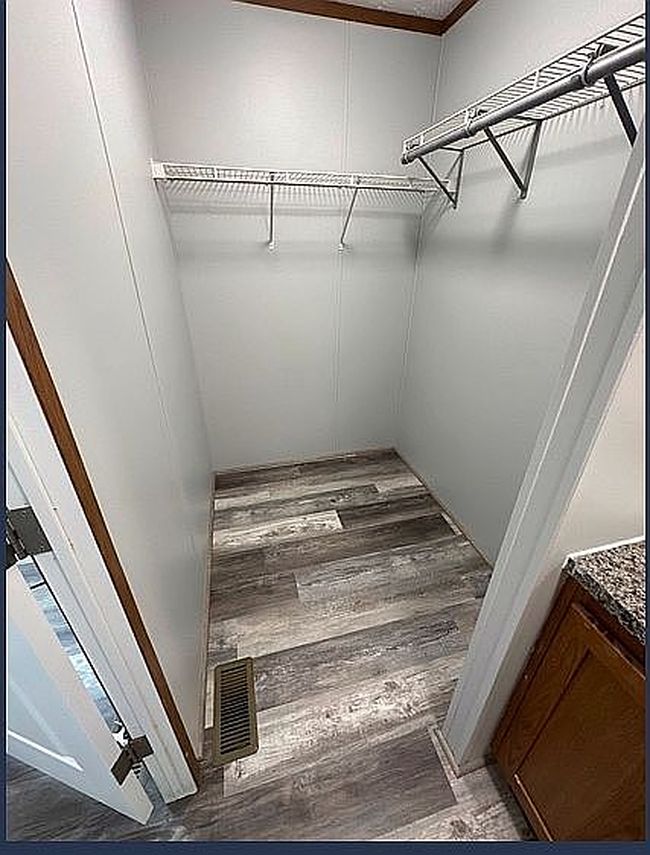 Image of 12860 Mayfield Rd
