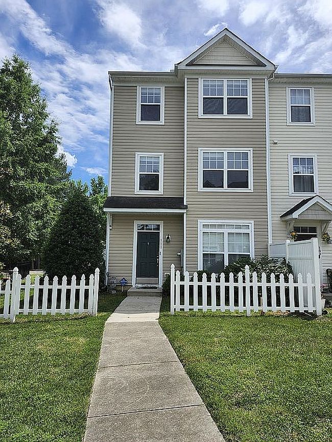 Preview of property located at 8620 Neuse Club Ln Apt 111