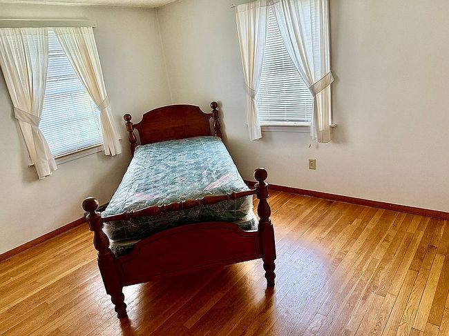 Photo of 41 Mockingbird Ln, West Yarmouth, MA