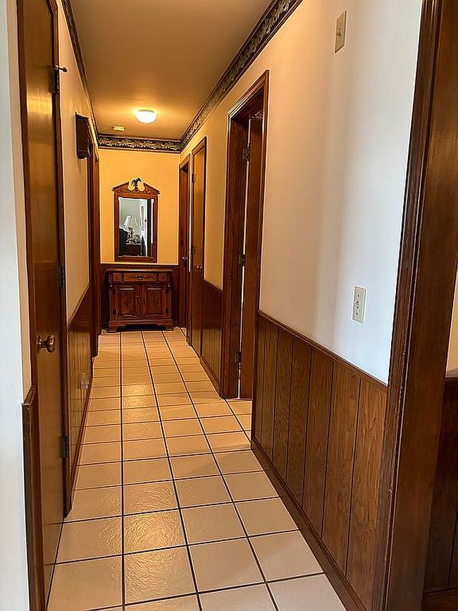 Photo of 415 Highview Dr, Brownstown, IN