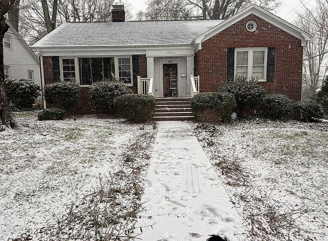 Photo of 565 7th St Nw, Hickory, NC