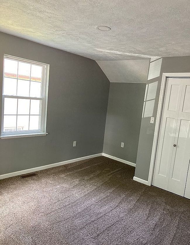 Image of 905 Van Buren St