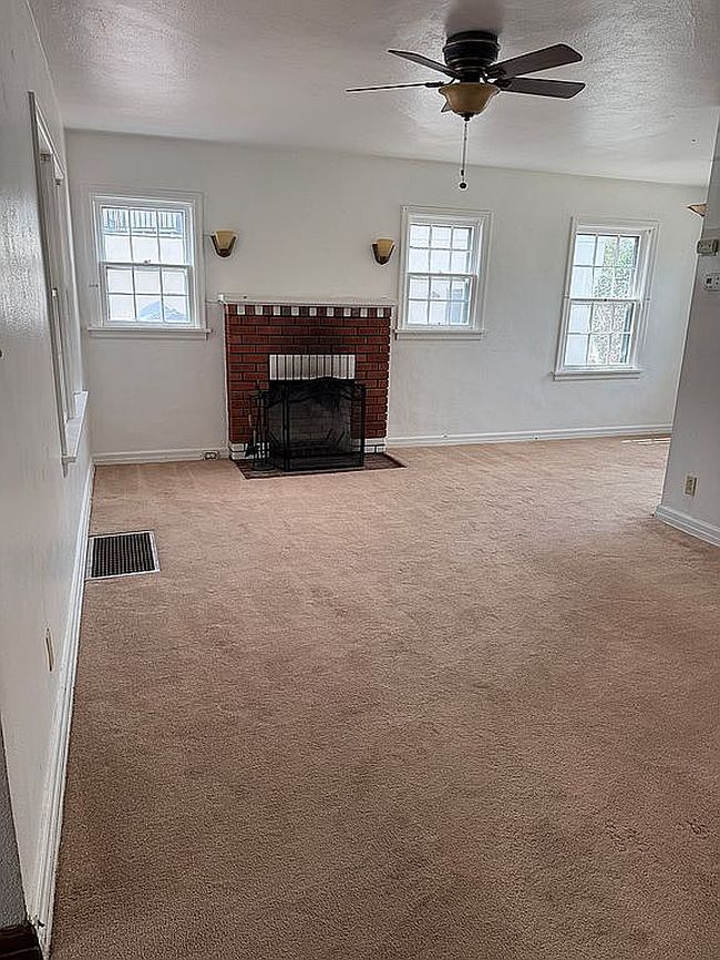 Photo of 161 Marian Dr, Pueblo, CO