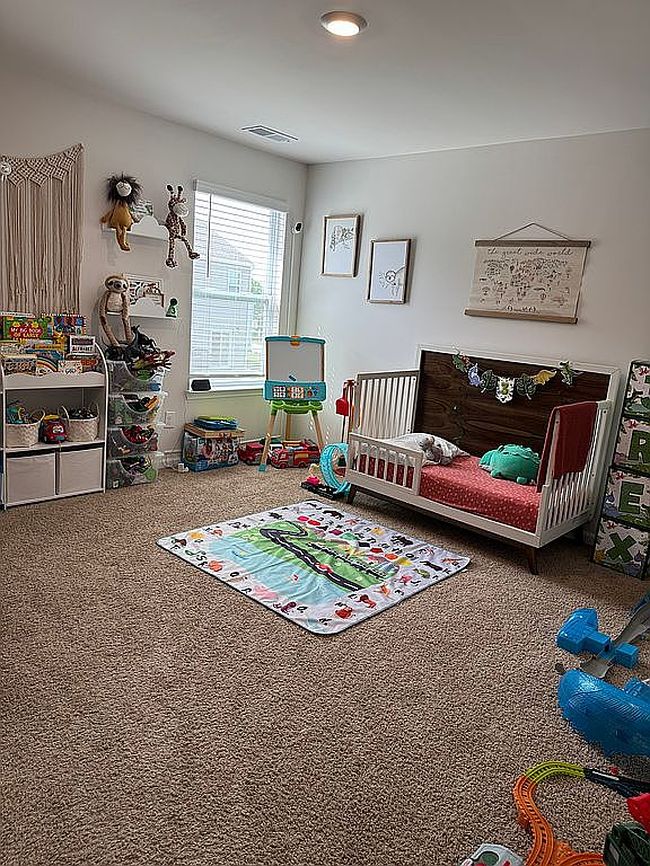 Image of 421 Burdock Ln