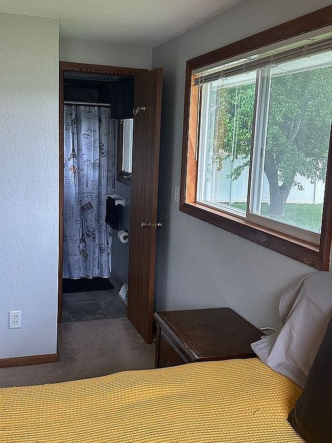 Image of 403 Elaine Ave