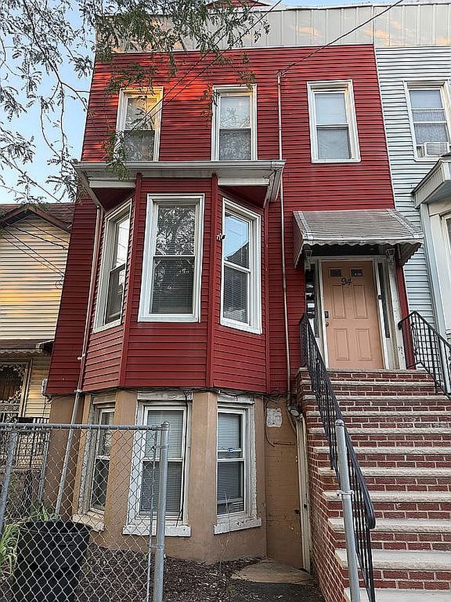Photo of 94 Kearney Ave, Jersey City, NJ