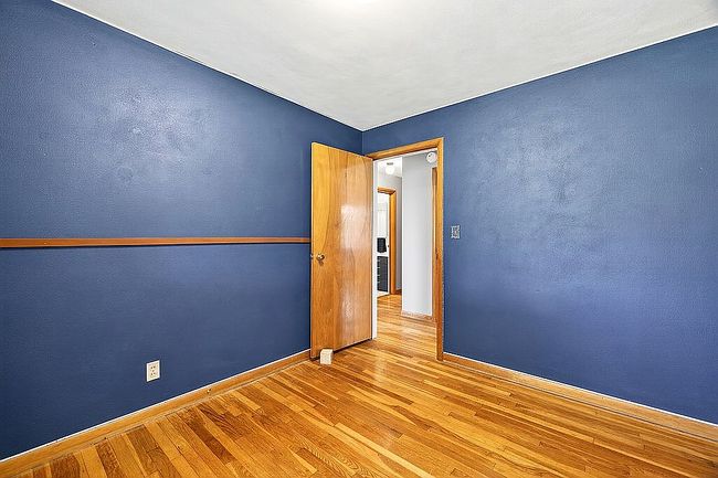 Photo of 738 Sunset Dr, Bloomfield, IN